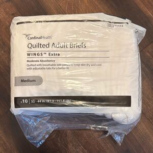 Cardinal Health Quilted Adult Briefs Size Medium Moderate Absorbency